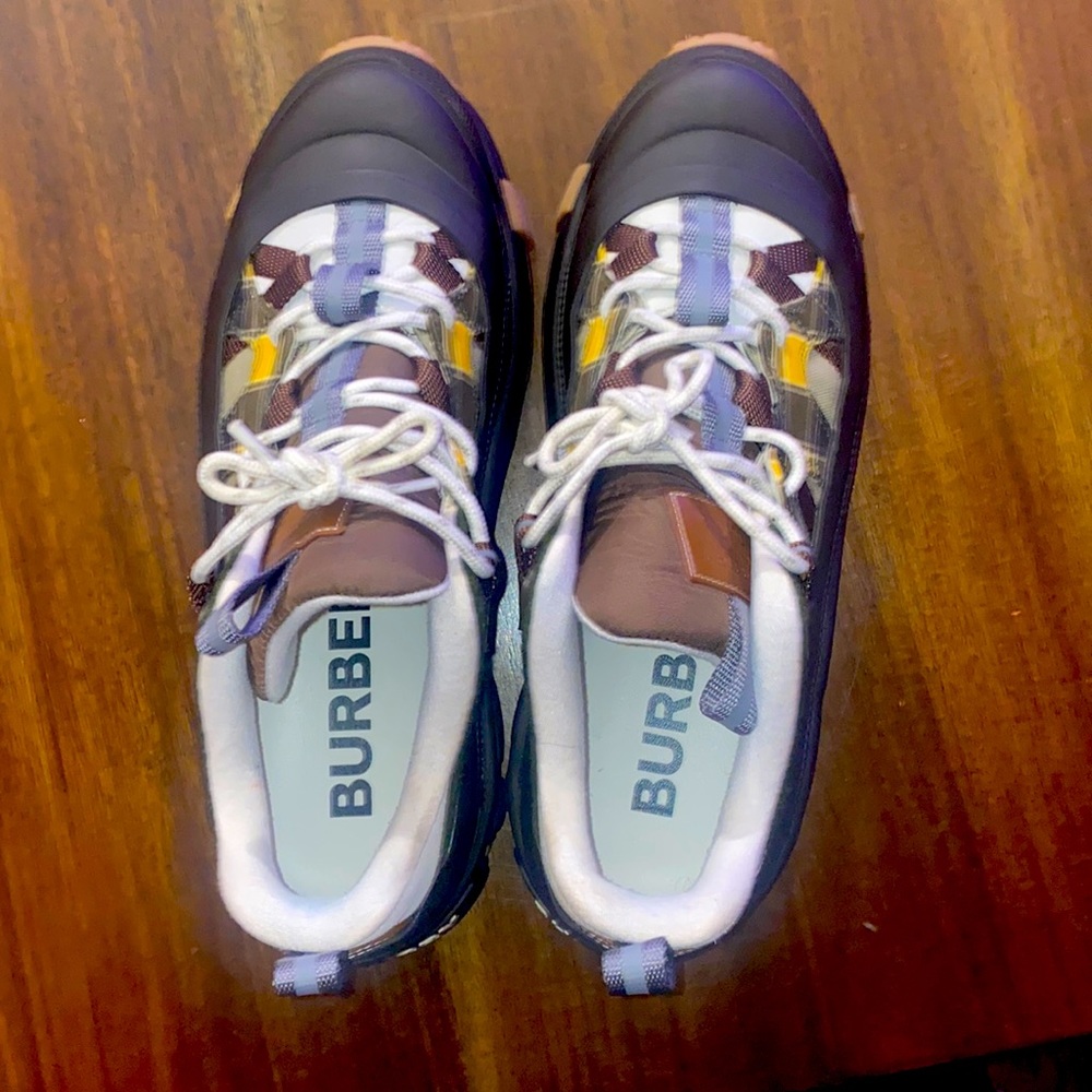Burberry men’s sneaker